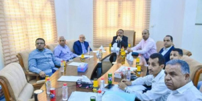 وزير النقل يتفقد أعمال هيئة الشؤون البحرية
