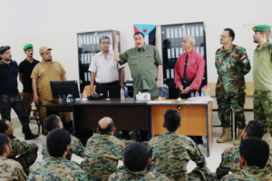 مدير أمن العاصمة عدن يُدشن إفتتاح الدورات التأهيلية والتدريبية لقوات الطوارئ