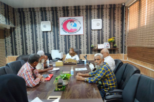 مدير عام مستشفى الصداقة يناقش مع تنفيذي الشيخ عثمان عدداً من الملفات المتعلقة بالمستشفى