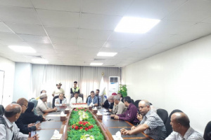 بـ"درع الوفاء".. مدير عام مطار عدن الدولي يكرم الدكتور ناصر ناجي