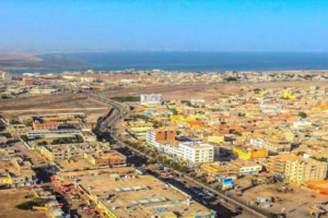 محلية البريقة توقف مدير مكتب الضرائب ومتعاقد وتحيلهما لنيابة الأموال العامة