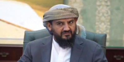المحرمي: رئيس الحكومة يعمل بلا حس وطني