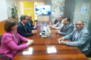 الوزير السقطري يلتقي مدير عام الإيكاردا