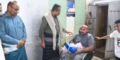 وكيل الشهداء والجرحى بعدن ينفذ سلسلة زيارات عيدية للجرحى المقعدين في منازلهم