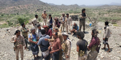 رئيس انتقالي لحج يتفقد المقاتلين في المناطق الحدودية بمديرتي كرش والمسيمير