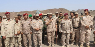 لجنة من قيادات وزارة الدفاع تتفقد محور باب المندب
