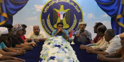 المحمدي يلتقي عقلاء الحارات بالمكلا ضمن الاستعدادات ليوم الأرض الجنوبي 