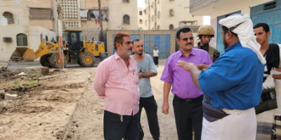 مدير عام المنصورة يتفقد مشروع إعادة تأهيل حديقة السنافر
