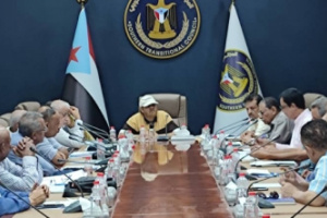 الهيئة الاقتصادية والخدمية تعقد اجتماعاً استثنائيا للوقوف على التدهور الاقتصادي والخدمي