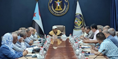 الهيئة الاقتصادية والخدمية تعقد اجتماعاً استثنائيا للوقوف على التدهور الاقتصادي والخدمي