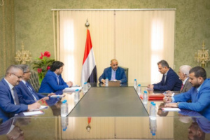 الرئيس الزُبيدي يشدد على سرعة توفير حلول عاجلة لانتشال وضع كهرباء العاصمة عدن