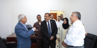 اللواء بن بريك يطلع على الخطط المستقبلية لعمل مكاتب الهيئات المساعدة وفريق الحوار الجنوبي