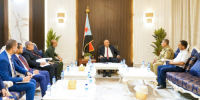 الرئيس الزُبيدي يطّلع على الصعوبات التي تواجه مصلحة الأحوال المدنية والسجل المدني