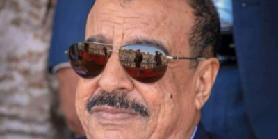 اللواء بن بريك يُعزّي في وفاة المناضل الاكتوبري اللواء أحمد محمد الضباعي