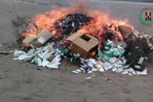 حزام لحج يتلف كمية كبيرة من الأدوية المهربة منتهية الصلاحية 