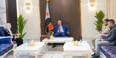 الرئيس الزُبيدي يطلع على جهود جهاز استيعاب تعهدات المانحين