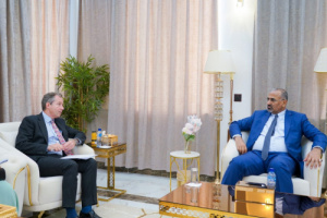 الرئيس الزُبيدي يستقبل القائم بأعمال سفير المملكة المتحدة