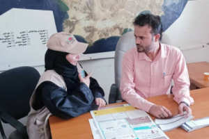 صندوق الرعاية الاجتماعية بالبريقة يدشن توزيع كروت مواعيد الصرف للمستفيدين من الحوالات النقدية المرحلة ( 16 )