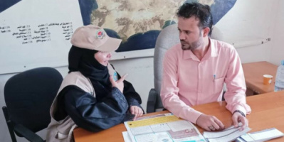 صندوق الرعاية الاجتماعية بالبريقة يدشن توزيع كروت مواعيد الصرف للمستفيدين من الحوالات النقدية المرحلة ( 16 )