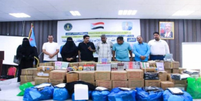 انتقالي حضرموت يوزع أدوات مدرسية متكاملة للأسر الفقيرة