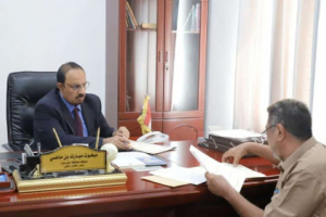 المحافظ بن ماضي يبحث سبل تفعيل مشاريع كهرباء بالريف 
