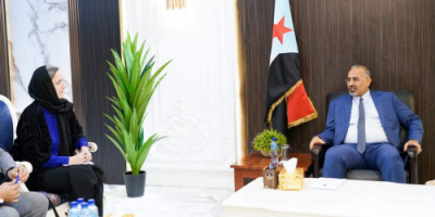 الرئيس الزُبيدي يطّلع على آخر الجهود الأممية لوقف إطلاق النار وإحلال السلام