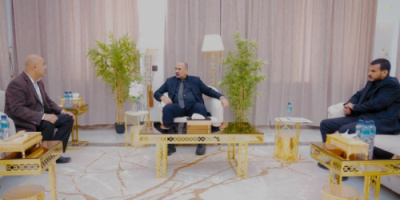 الرئيس الزُبيدي يطّلع على البرامج التطويرية التي تنفذها مؤسسة الاتصالات