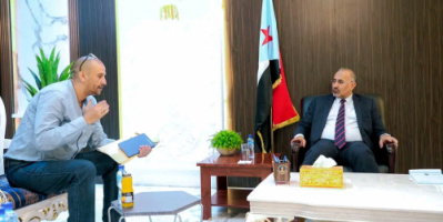 الرئيس الزُبيدي يطّلع على المشاريع المنفذة لتعزيز القدرة الانتاجية لحقول المياه بالعاصمة عدن