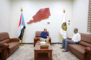 اللواء بن بريك يطّلع على نشاط عمل الهيئة التنفيذية في وادي وصحراء حضرموت
