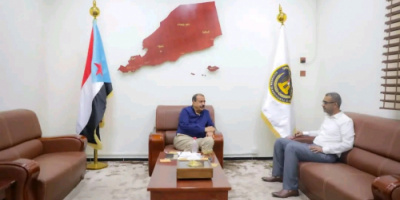اللواء بن بريك يطّلع على نشاط عمل الهيئة التنفيذية في وادي وصحراء حضرموت