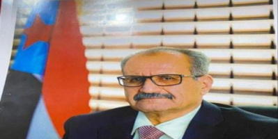 نائب الأمين العام يُعزَّي محمد الجعدي في وفاة زوجته