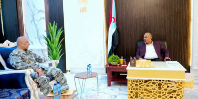 الرئيس الزُبيدي يبحث رفع جاهزية قوات خفر السواحل