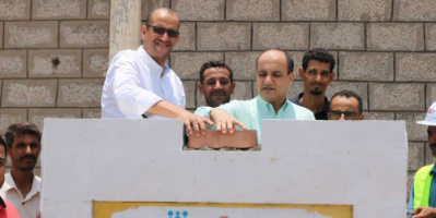مدير عام دارسعد يضع حجر الأساس لمشروع إعادة بناء خزان بئر ناصر