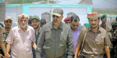 الرئيس الزُبيدي يزور أسرة الشهيد البطل عبداللطيف السيد بأبين