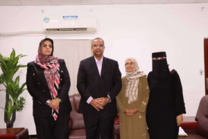 الوزير الزعوري يناقش مع كبير مستشاري المبعوث الأممي جهود عملية السلام