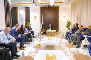 الرئيس الزُبيدي يستقبل مبعوث الأمين العام للأمم المتحدة