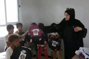 انتقالي لحج يدشن توزيع الحقائب المدرسية على طلاب مدرسة كود عتيرة بمديرية تبن