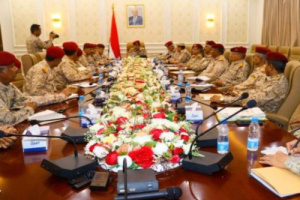 الوزير الداعري يعقد اجتماعاً برؤساء هيئات ومدراء دوائر وزارة الدفاع 