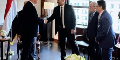 الرئيس الزُبيدي يلتقي نائب رئيس الوزراء البريطاني