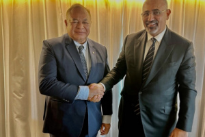 الرئيس الزُبيدي يلتقي وزير خارجية تيمور الشرقية