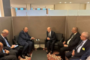 الرئيس الزُبيدي عن لقاء وزير خارجية مصر: توافق على التوصل لحل سياسي