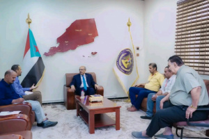 الكثيري يطّلع على الصعوبات التي تواجهها مؤسسة مياه عدن وخططها لتحسين الخدمة  
