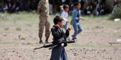 مليشيا الحوثي تواصل تجنيد الأطفال وإرسالهم إلى جبهات القتال