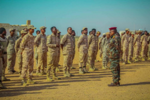 العميد ركن خالد أحمد التميمي " أن النخبة الحضرمية على أتم الاستعداد و التضحية و الدفاع عن أمن واستقرار حضرموت