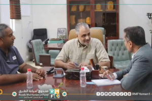 الماس والزامكي يناقشان عددا من مشاريع الطرقات في العاصمة عدن 