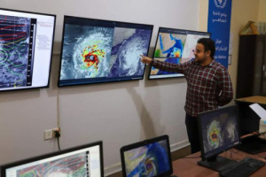 تحذيرات من اقتراب إعصار من سواحل حضرموت: المحافظ يأمر برفع الاستعداد والتدابير اللازمة