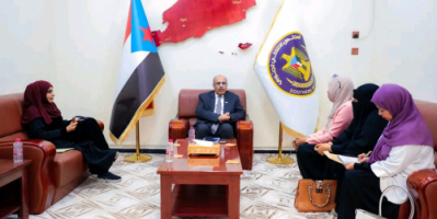 الكثيري يطّلع على نشاط مؤسسة لأجلك يا عدن ويشيد بجهودها