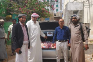 لليوم الثالث على التوالي.. إغاثية انتقالي المهرة تواصل تُقديم المساعدات جراء إعصار تيج