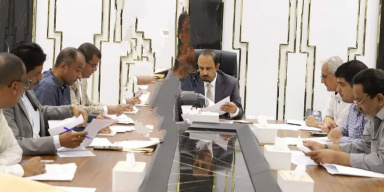 محافظ حضرموت يرأس اجتماعًا لمجلس إدارة صندوق النظافة والتحسين بالساحل