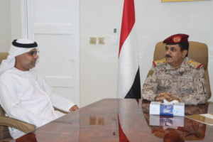 وزير الدفاع يستقبل في العاصمة عدن سفير دولة الإمارات